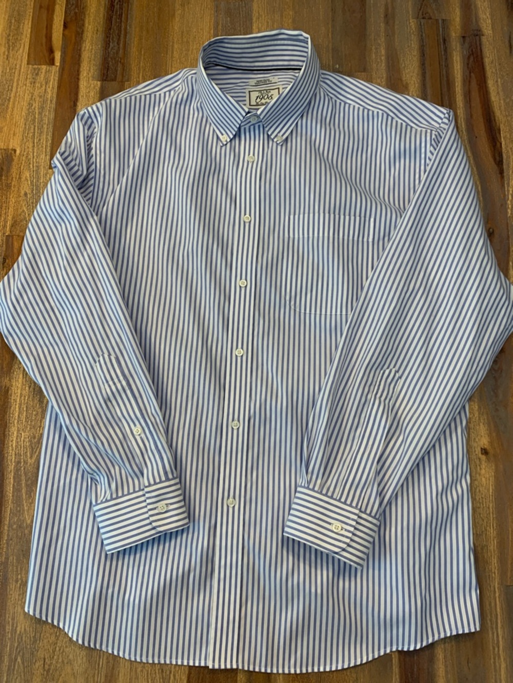 Jos. A Bank 1905 “The New Tradition” dress shirt: 17 1/2-35, 100% cotton.